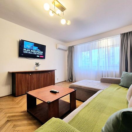 Tranquil Unirii Residence - Elegant & Spacious Living With Parking Steps From Parliament Bucharest Exterior photo
