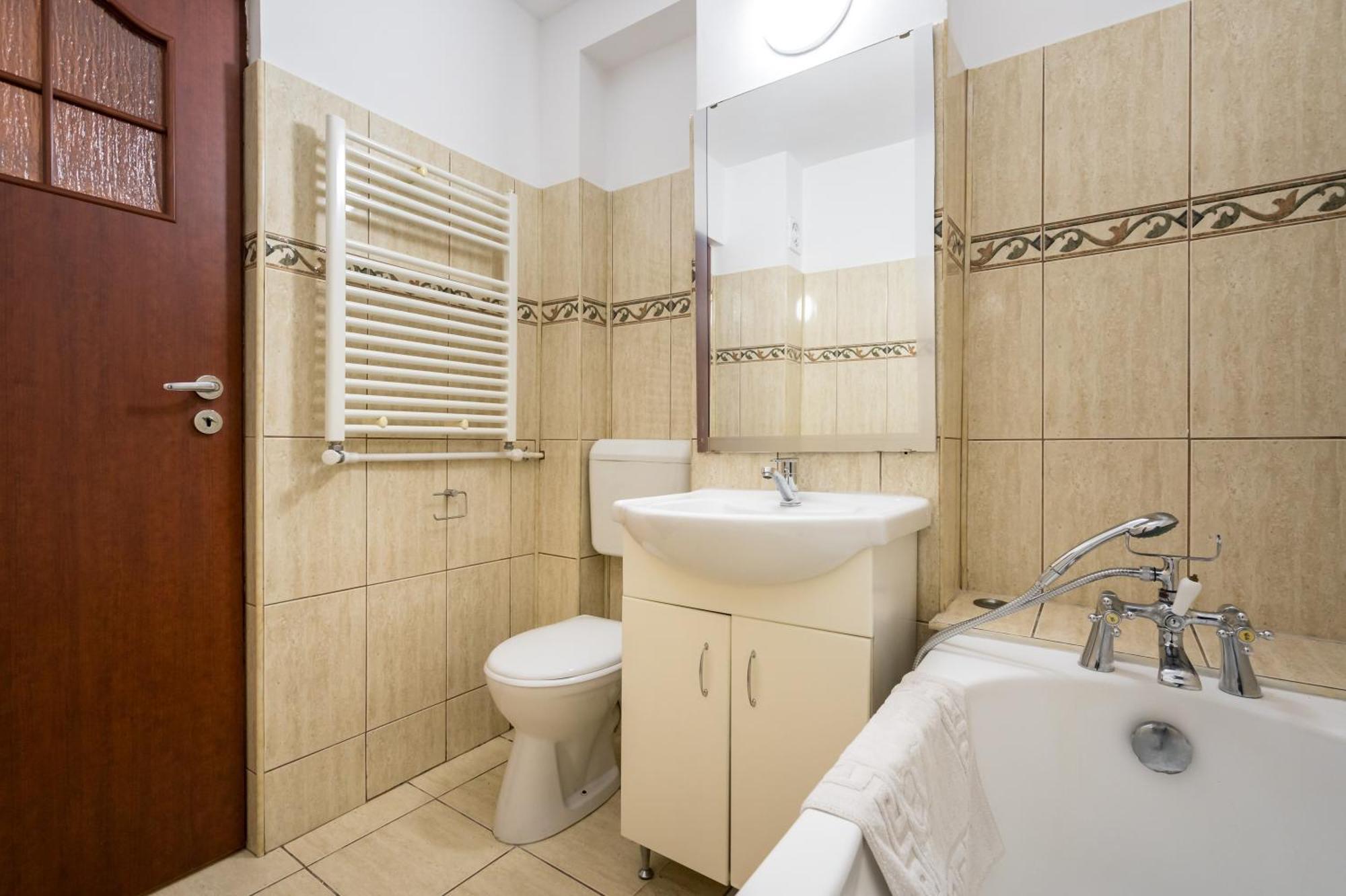 Tranquil Unirii Residence - Elegant & Spacious Living With Parking Steps From Parliament Bucharest Exterior photo