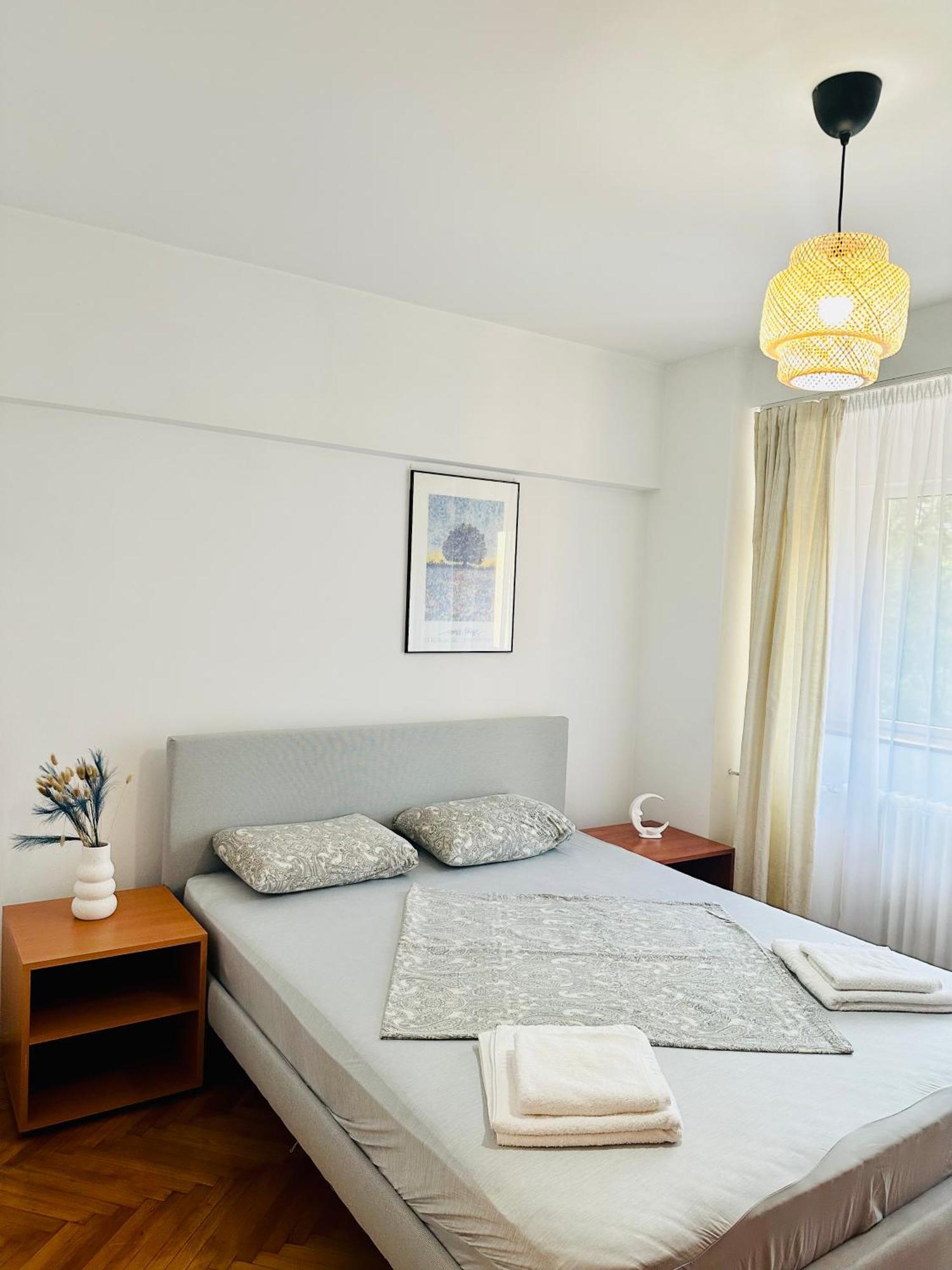 Tranquil Unirii Residence - Elegant & Spacious Living With Parking Steps From Parliament Bucharest Exterior photo