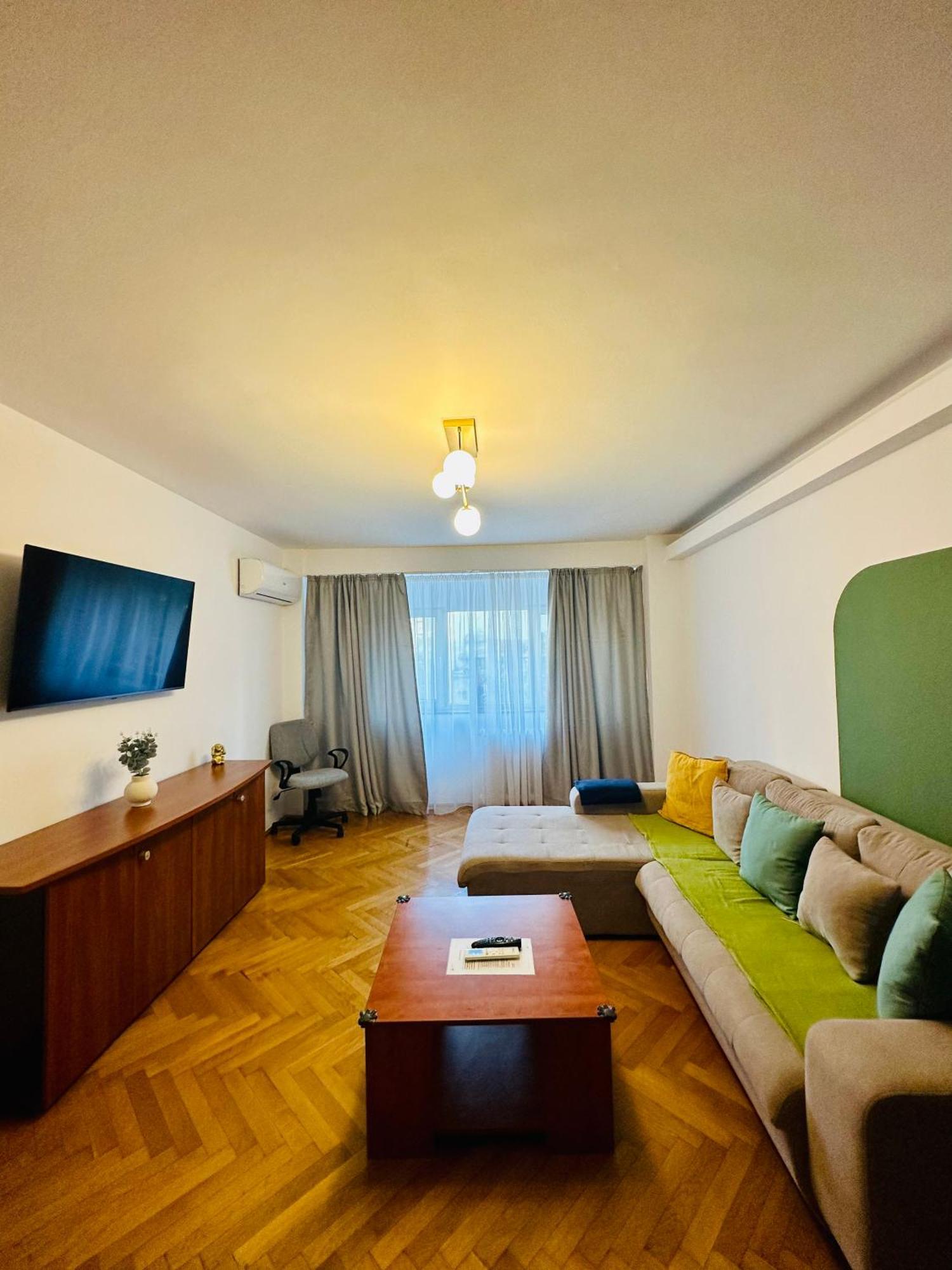Tranquil Unirii Residence - Elegant & Spacious Living With Parking Steps From Parliament Bucharest Exterior photo